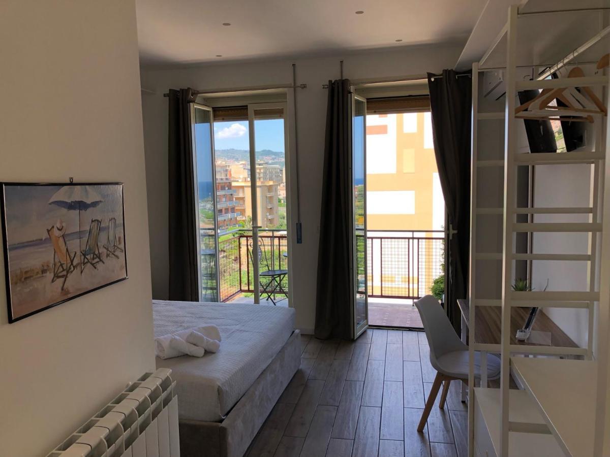 Seascape Rooms Катания Екстериор снимка