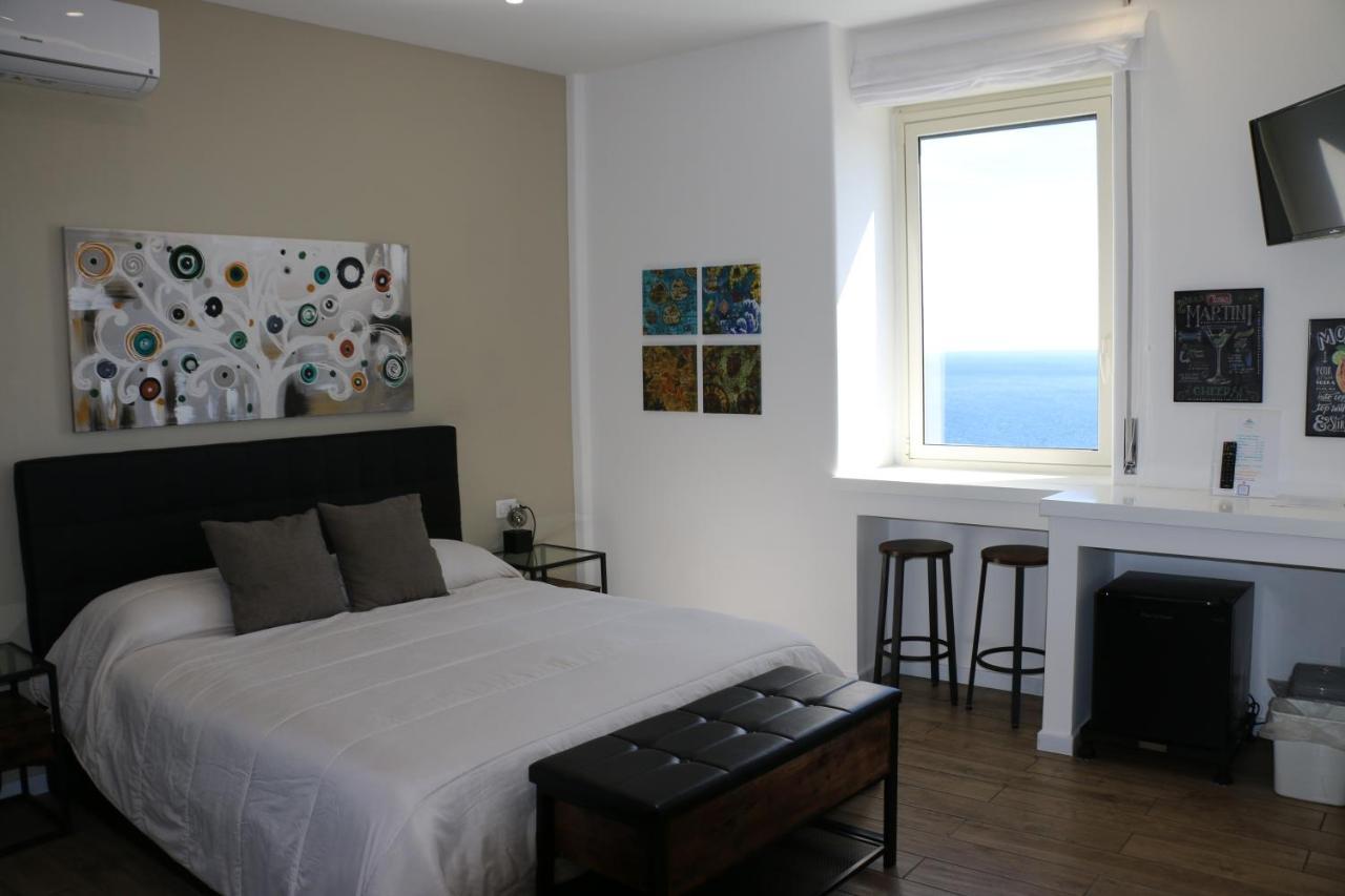 Seascape Rooms Катания Екстериор снимка