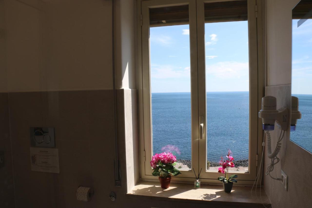 Seascape Rooms Катания Екстериор снимка